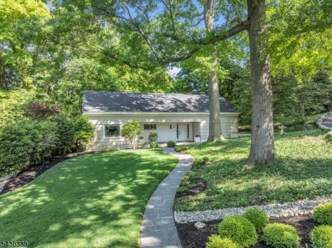 17 Hilltop Terrace Red Bank NJ 07701