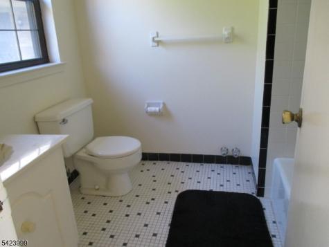 181 Long Hill 11-14 Little Falls NJ 07424