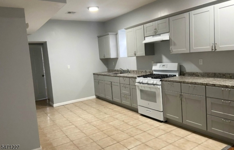 502 S 18th Street Newark NJ 07103
