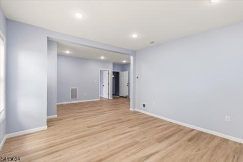 76 Grumman Avenue Newark NJ 07112