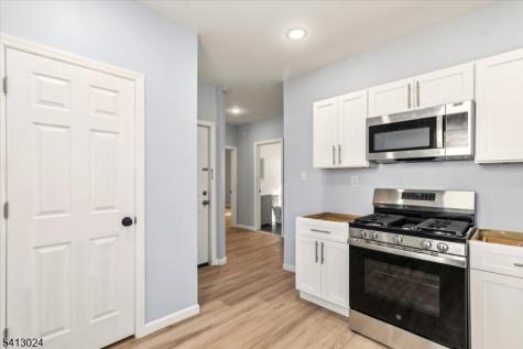 76 Grumman Avenue Newark NJ 07112