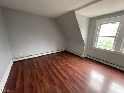 8 Treacy Avenue Newark NJ 07108
