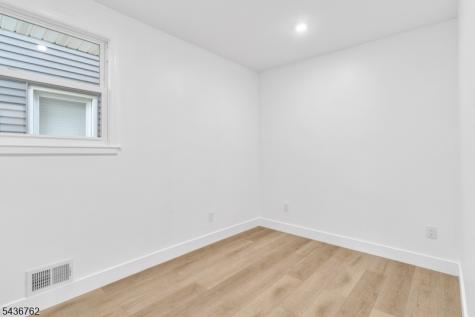 36 Melrose Avenue North Arlington NJ 07031