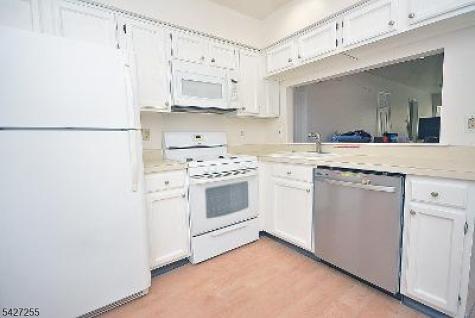 80 Oswestry Way Franklin NJ 08873