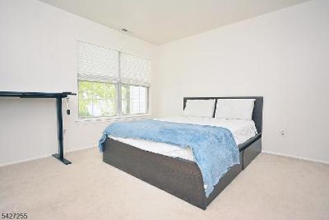 80 Oswestry Way Franklin NJ 08873