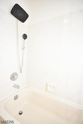 80 Oswestry Way Franklin NJ 08873