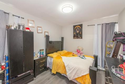413 Beardsley Avenue Bloomfield NJ 07003