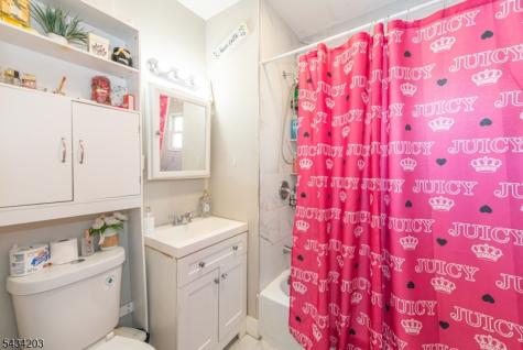 413 Beardsley Avenue Bloomfield NJ 07003