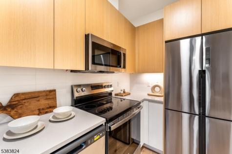 431 Drive Mlk Jr Boulevard East Orange NJ 07018