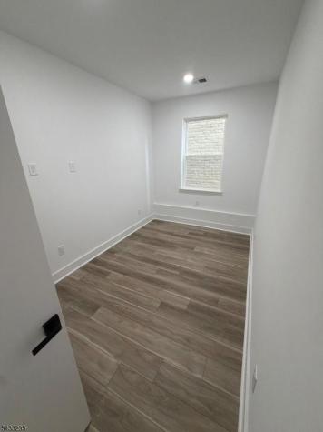 380 S 10th Street Newark NJ 07103