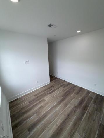 380 S 10th Street Newark NJ 07103
