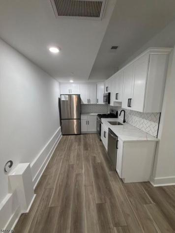 380 S 10th Street Newark NJ 07103