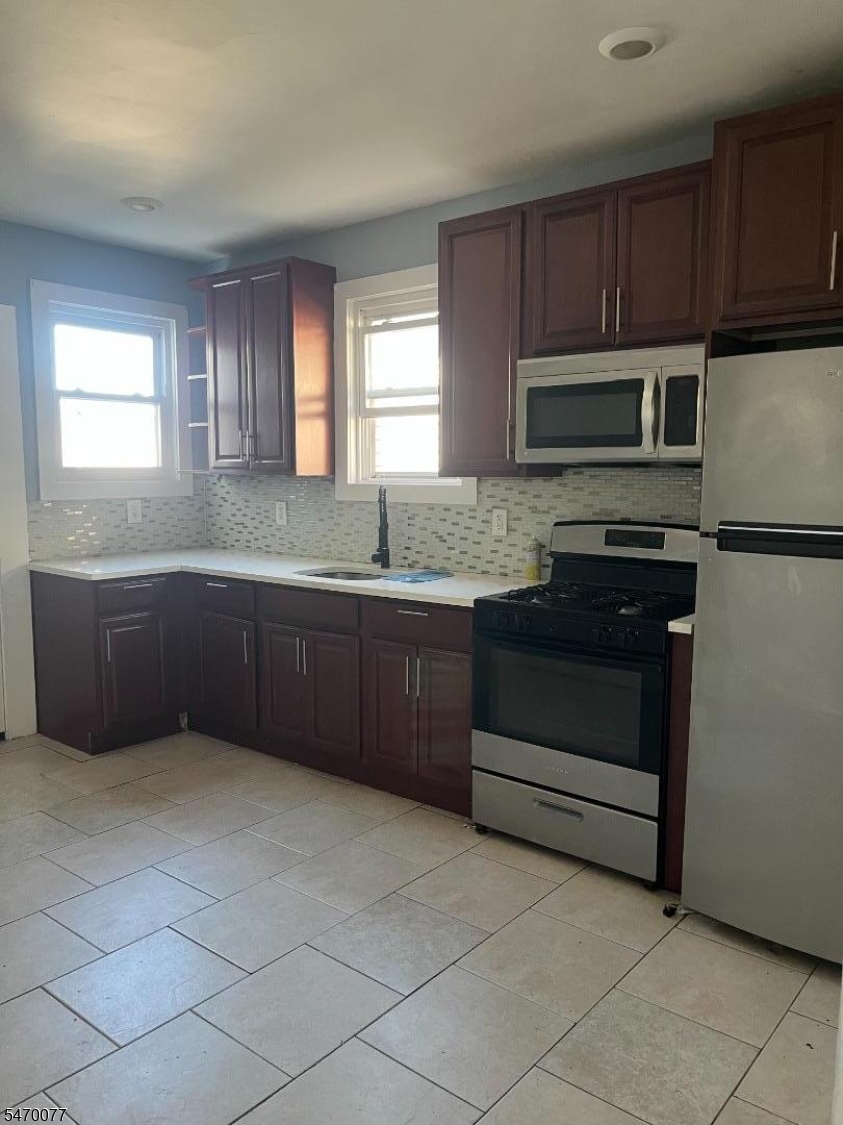 1035 Emma Street Elizabeth NJ 07201