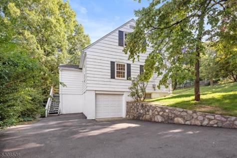 154 N Franklin Turnpike Hohokus NJ 07423
