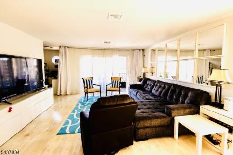 67 71ST Street Guttenberg NJ 07093