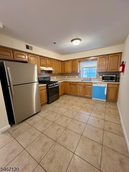 726 S 13st Newark NJ 07103