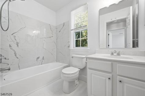 261 Riverwalk Way Clifton NJ 07014