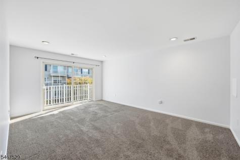 261 Riverwalk Way Clifton NJ 07014