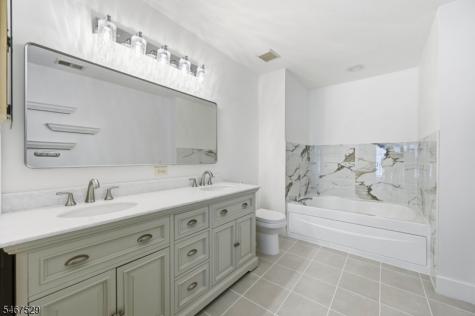 261 Riverwalk Way Clifton NJ 07014