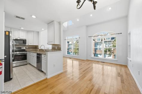 261 Riverwalk Way Clifton NJ 07014