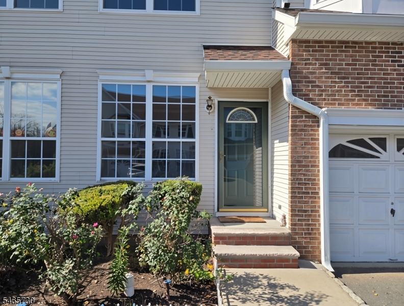 3 Reins Court Franklin NJ 08873