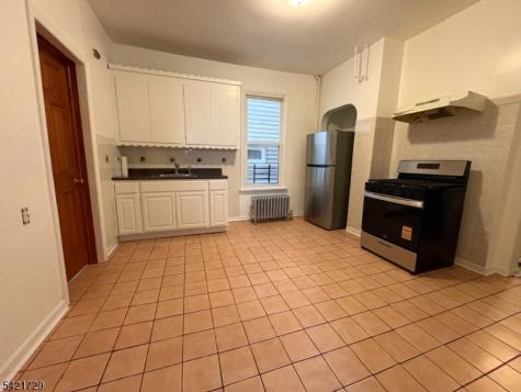 139 Clifton Avenue Newark NJ 07104