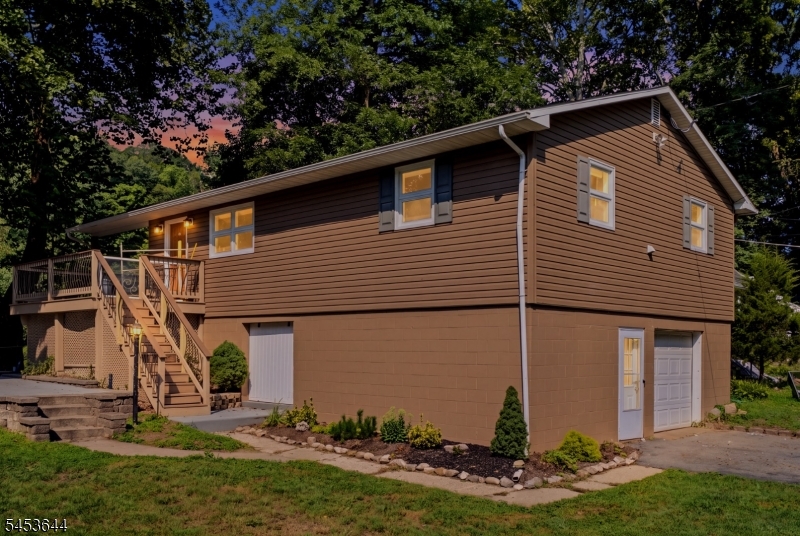 19 Harmony Terrace Harmony NJ 08865