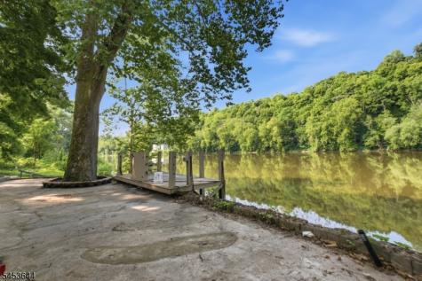 19 Harmony Terrace Harmony NJ 08865