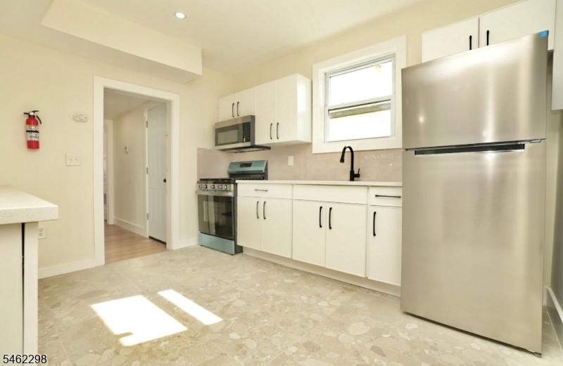 470 14TH Avenue Newark NJ 07106