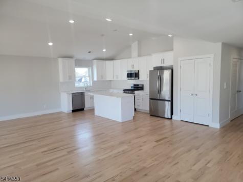 118 Shephard Avenue Newark NJ 07112