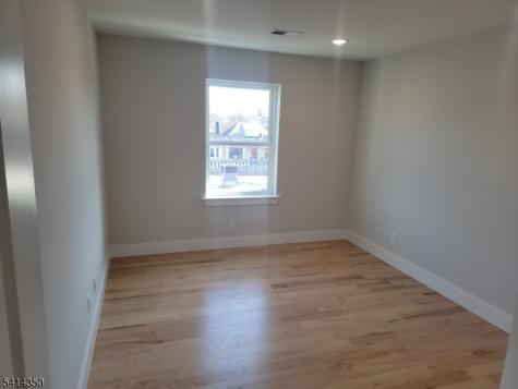 118 Shephard Avenue Newark NJ 07112