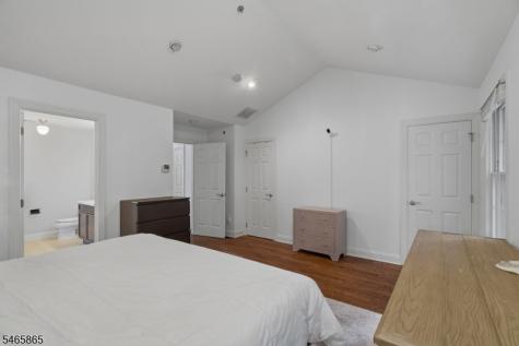 32 Bloomfield Avenue Essex Fells NJ 07021