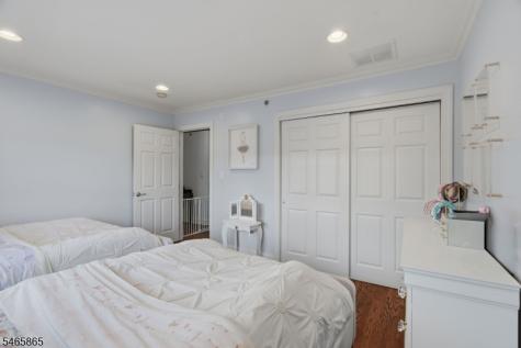 32 Bloomfield Avenue Essex Fells NJ 07021