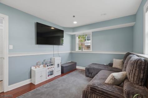 32 Bloomfield Avenue Essex Fells NJ 07021