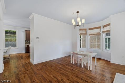 32 Bloomfield Avenue Essex Fells NJ 07021