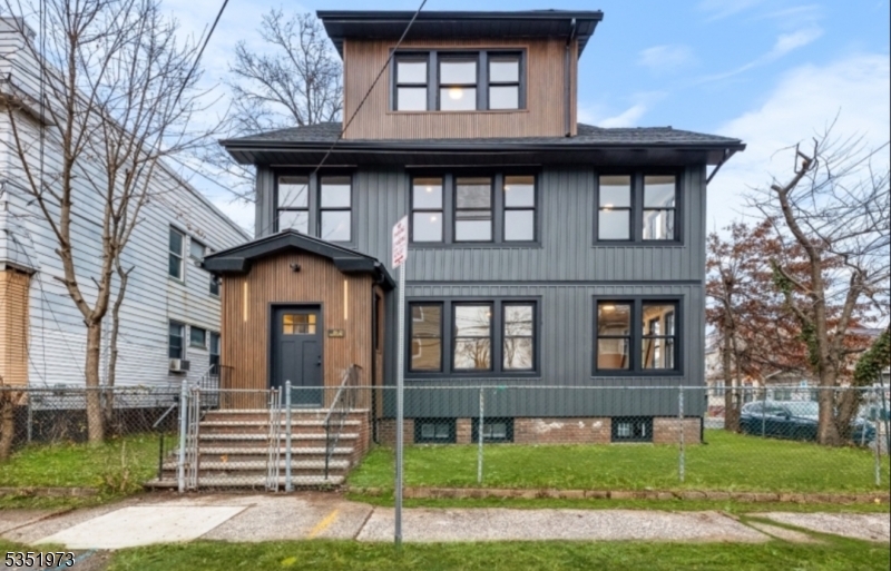 19 Abbotsford Ave, Apt 3 Newark NJ 07106