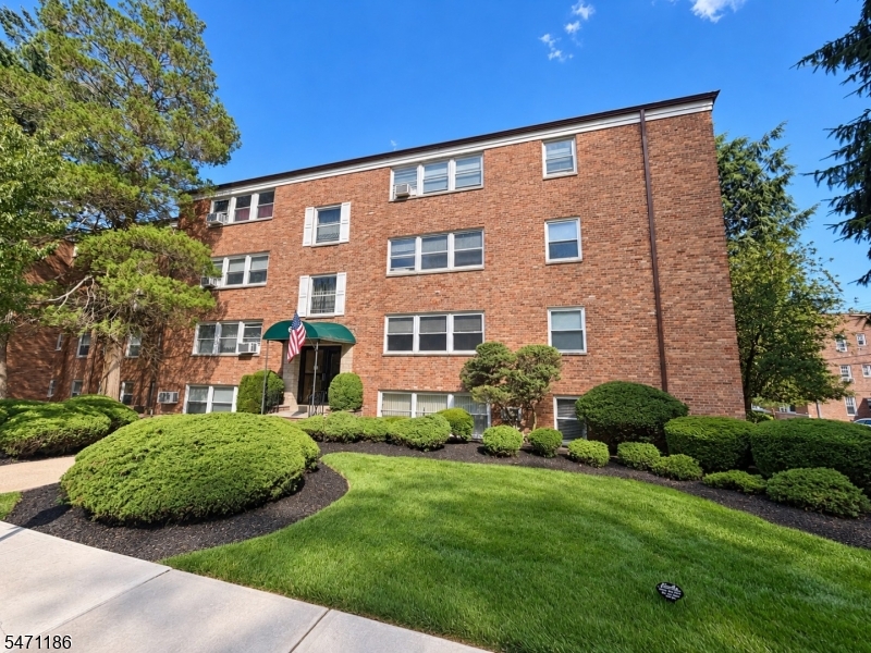 6 Hillside Ave C0204 Nutley NJ 07110
