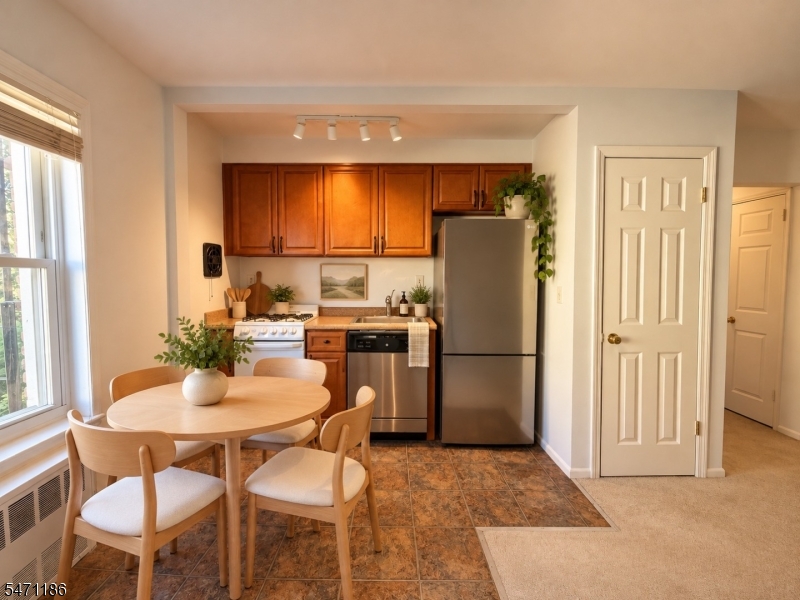 6 Hillside Ave C0204 Nutley NJ 07110
