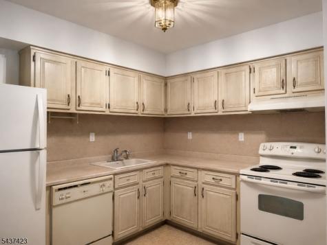807 Eves Dr 3q Hillsborough NJ 08844