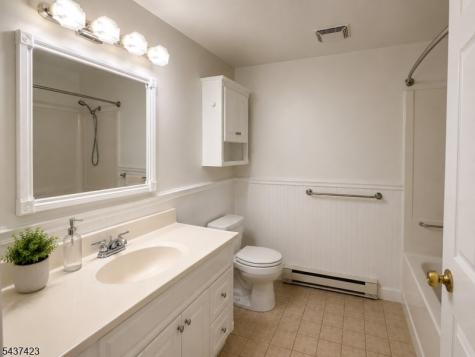 807 Eves Dr 3q Hillsborough NJ 08844
