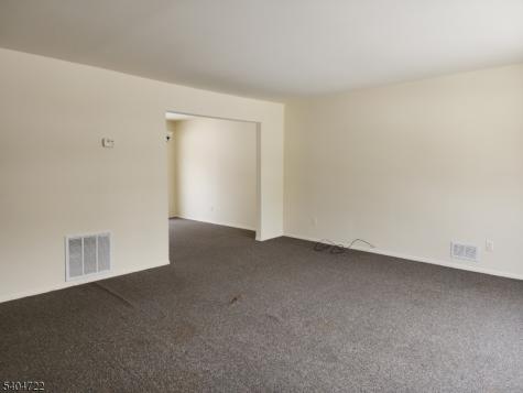 19 Grove Street Wanaque NJ 07465