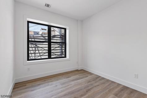189 Dayton Avenue Passaic NJ 07055