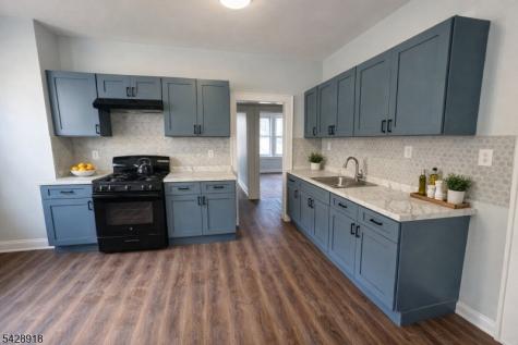 55 Schley Street Newark NJ 07112