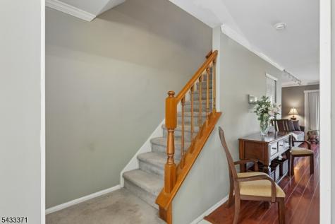 79 Chelsea Court Franklin NJ 08823