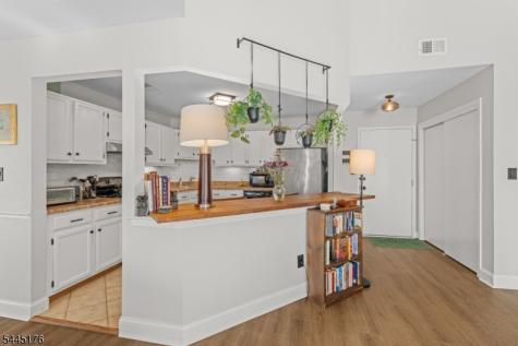 51 Drake Lane Roxbury NJ 07852