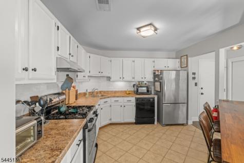 51 Drake Lane Roxbury NJ 07852