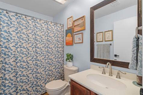 51 Drake Lane Roxbury NJ 07852