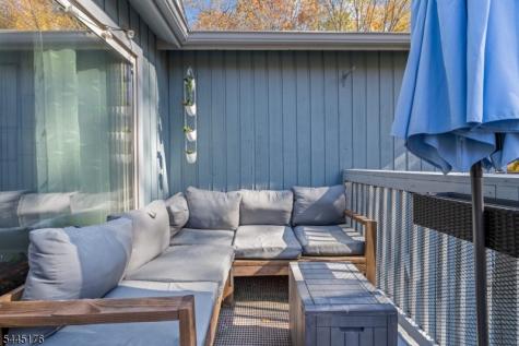 51 Drake Lane Roxbury NJ 07852
