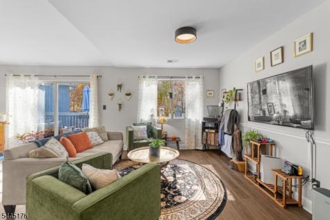 51 Drake Lane Roxbury NJ 07852