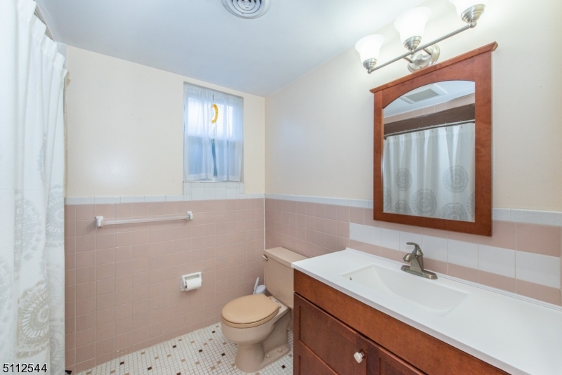 358 Union Boulevard Totowa NJ 07512